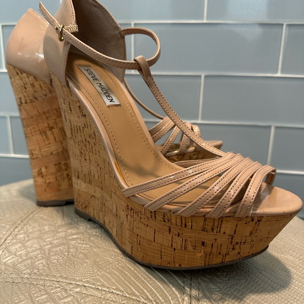 Steve Madden Tan Platform Wedge Sandals